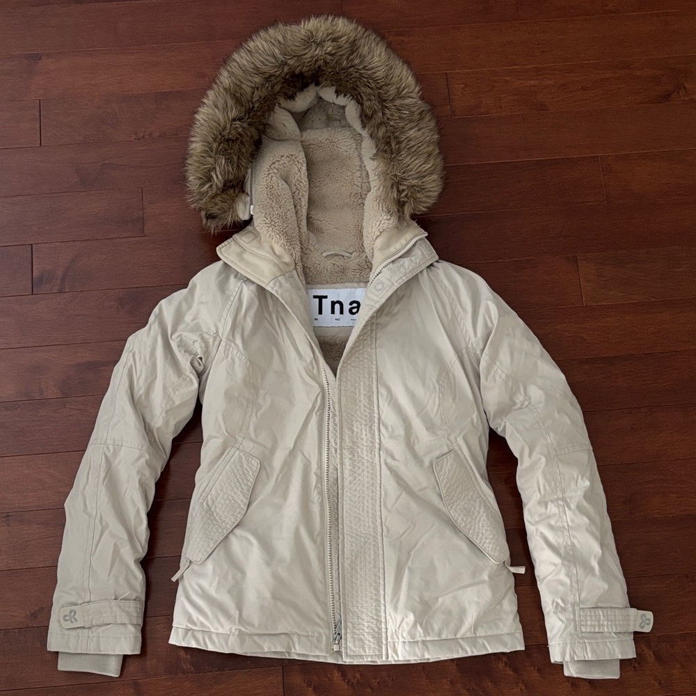TNA Aritzia XS Women's Beige Goose Down Jacket